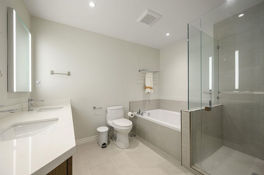 29 4055 Indian River Drive North Vancouver, BC - 18