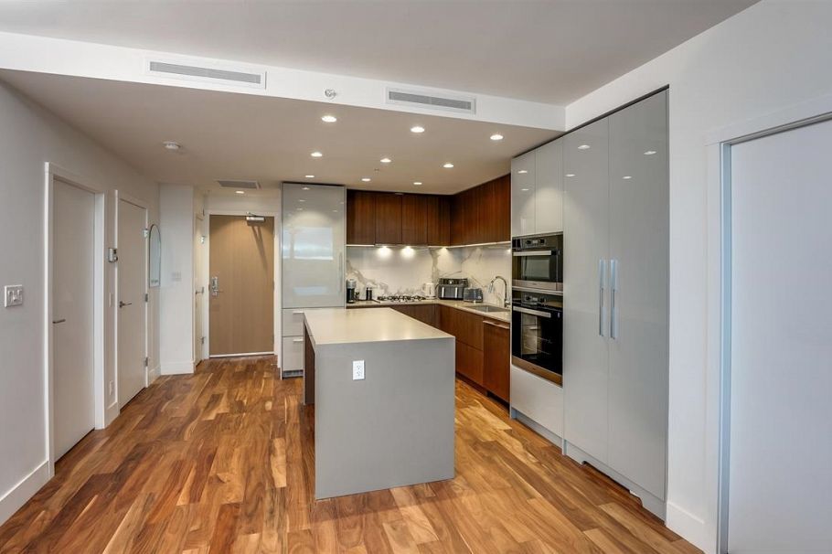 1504 1632 Lions Gate Lane North Vancouver, BC - 4