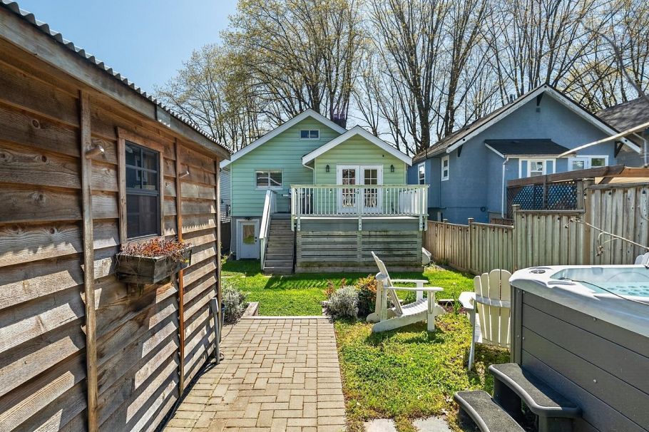 2281 E 7th Avenue Vancouver, BC - 32