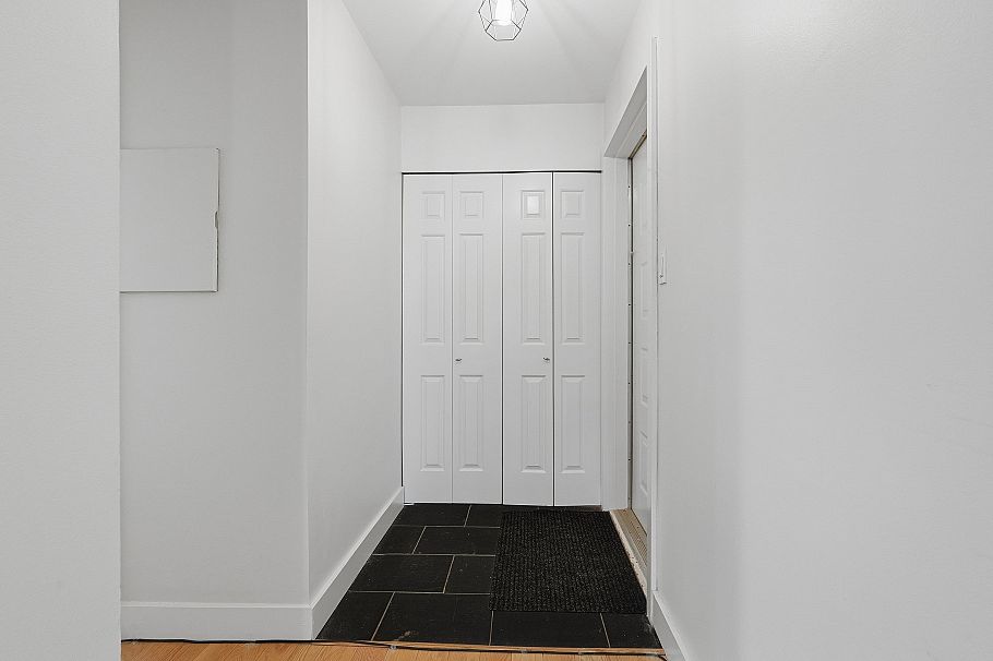 1 1606 W 10th Avenue Vancouver, BC - 19