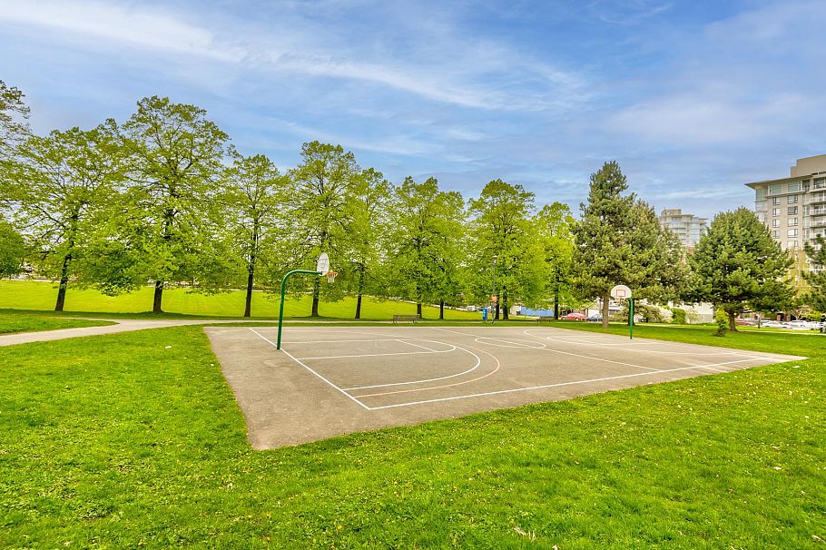 201 3939 Knight Street Vancouver, BC - 29