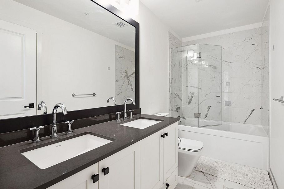 352 W 62nd Avenue Vancouver, BC - 21