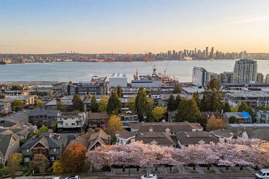 261 E 4th Street North Vancouver, BC - 38