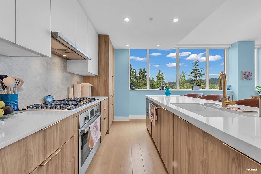 1101 2375 Emery Court North Vancouver, BC - 4