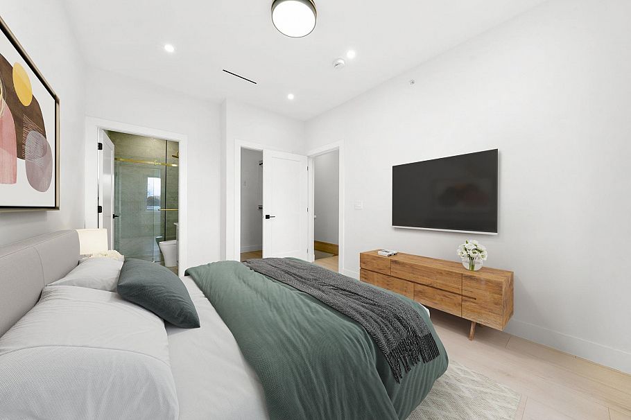 3274 E 44th Avenue Vancouver, BC - 24