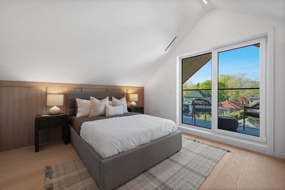 2 2935 W 15th Avenue Vancouver, BC - 29