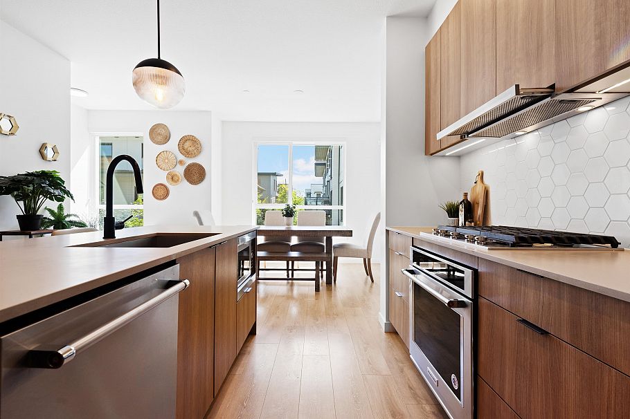 23 533 E 3rd Street North Vancouver, BC - 6