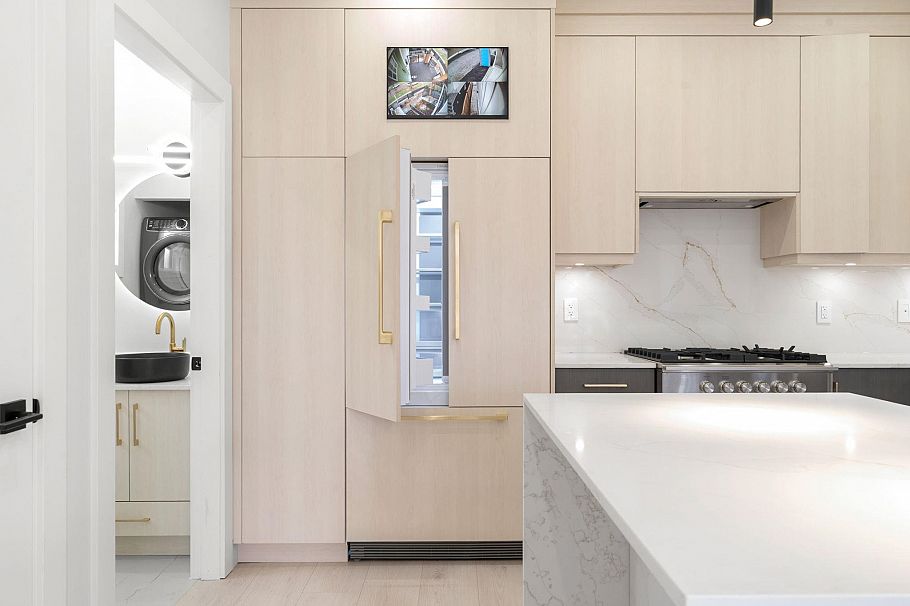 3274 E 44th Avenue Vancouver, BC - 10