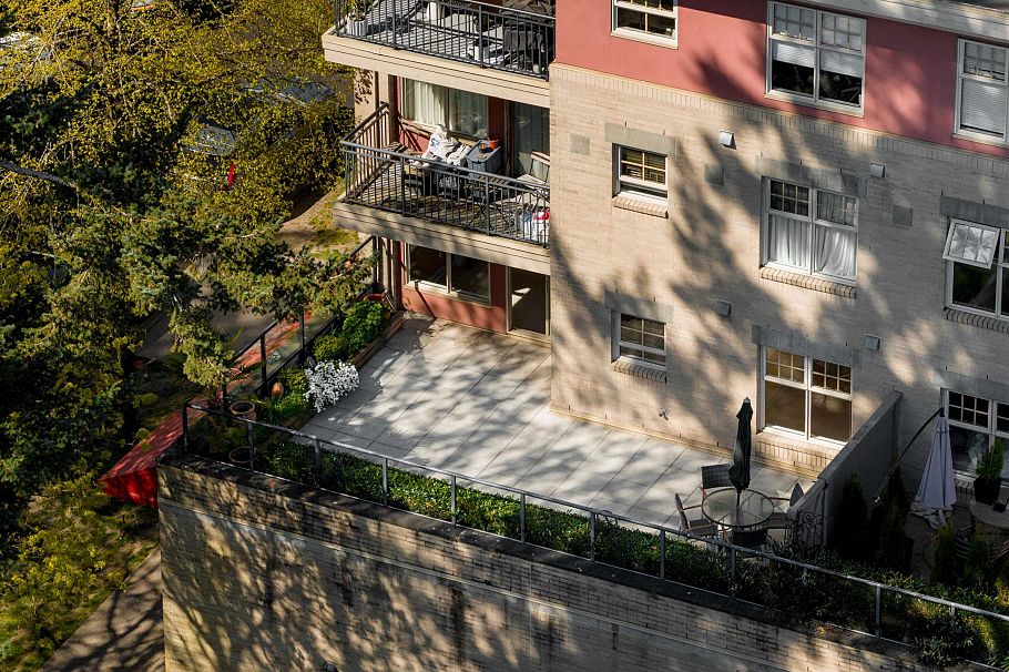 201 3595 W 26th Avenue Vancouver, BC - 1