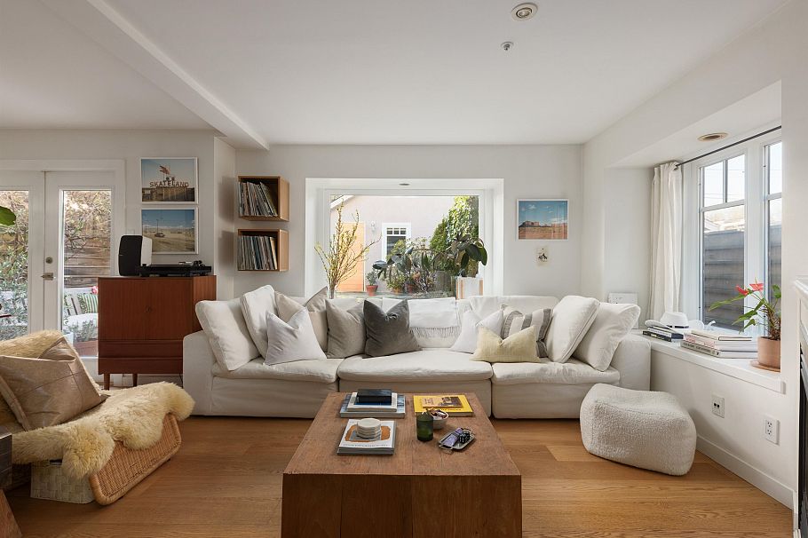 3260 W 8th Avenue Vancouver, BC - 2