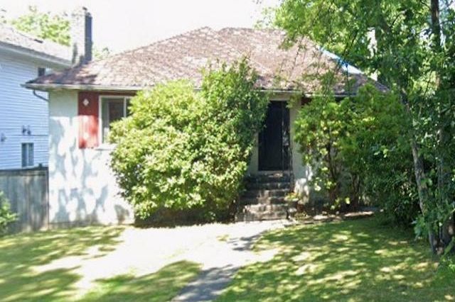 2315 W 13th Avenue Vancouver, BC - 1