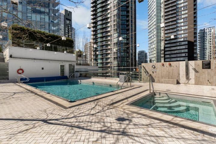 2003 499 Pacific Street Vancouver, BC - 11