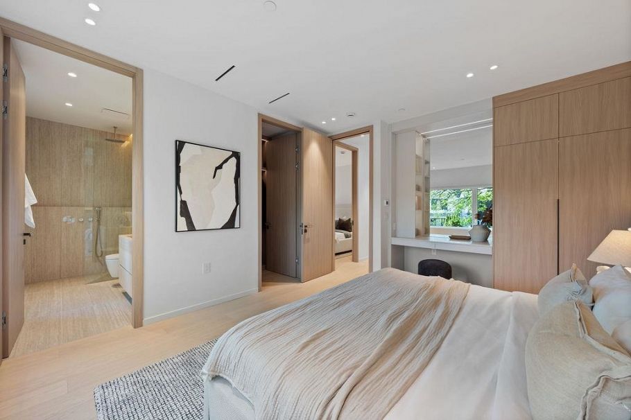 1 2935 W 15th Avenue Vancouver, BC - 26