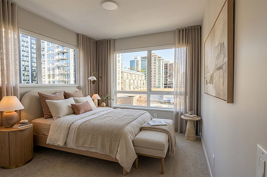 402 110 E 17th Street North Vancouver, BC - 8