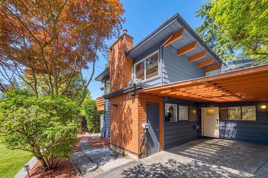 466 E Kings Road North Vancouver, BC - 1