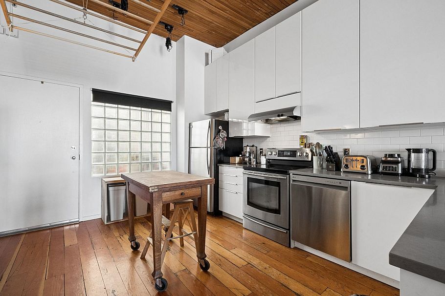 321 2556 E Hastings Street Vancouver, BC - 11