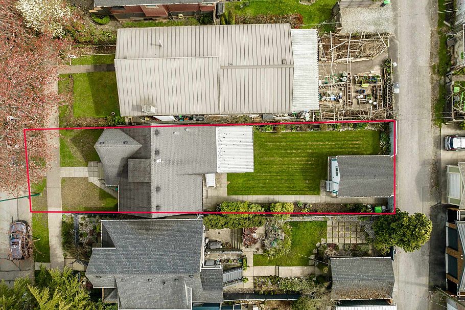 2578 Oxford Street Vancouver, BC - 26