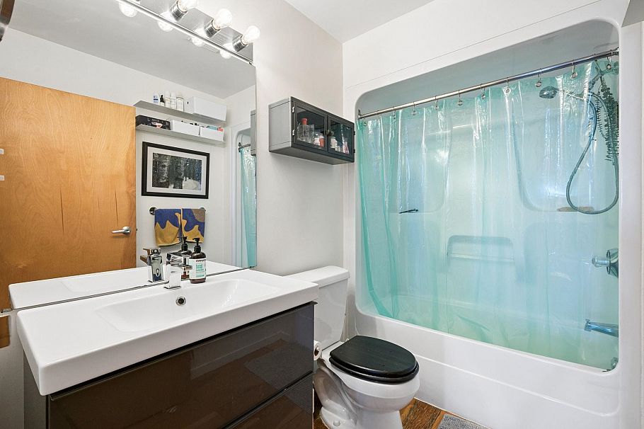 321 2556 E Hastings Street Vancouver, BC - 16