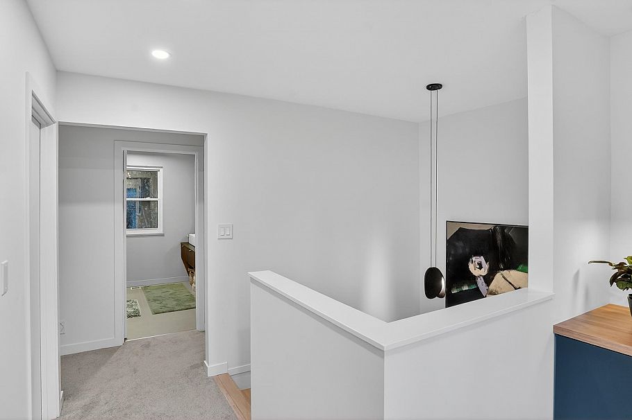 2221 Bowser Avenue North Vancouver, BC - 25