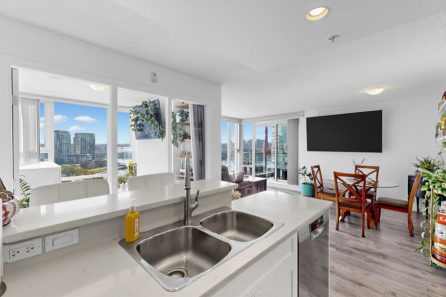 1501 455 Beach Crescent Vancouver, BC - 16