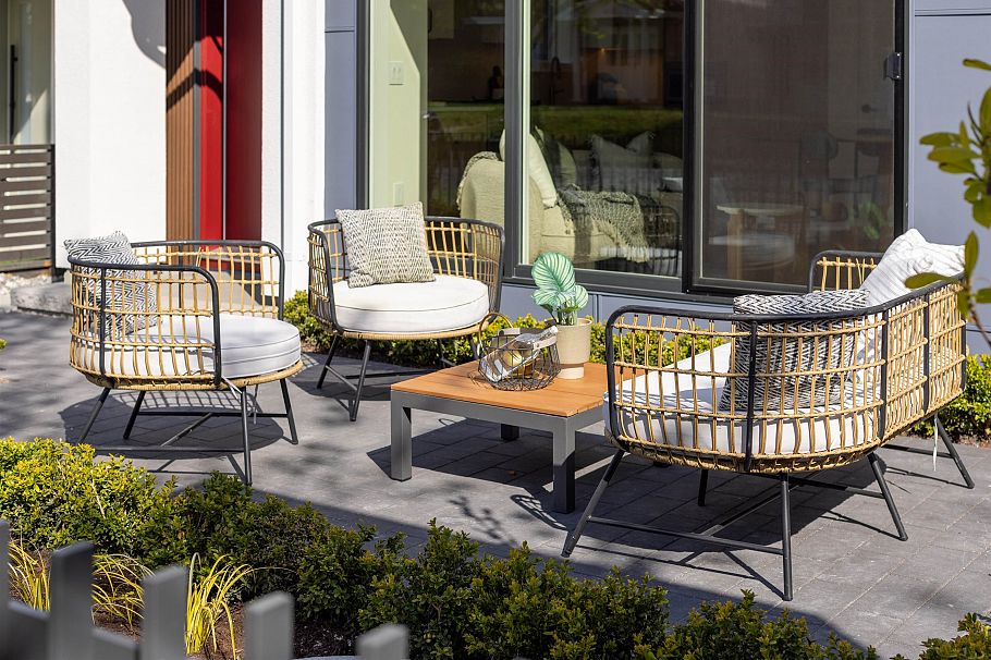 2 3141 E 19 Avenue Vancouver, BC - 6