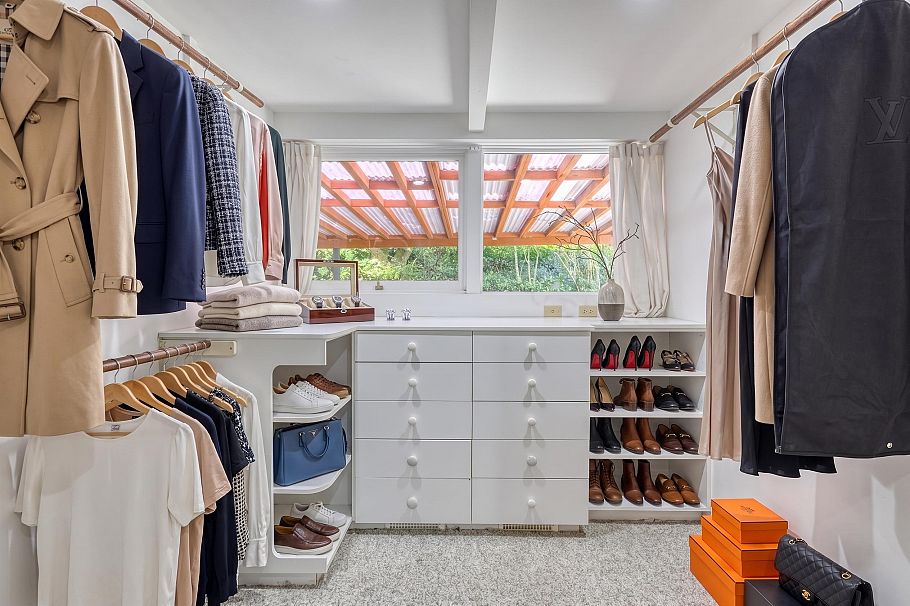 466 E Kings Road North Vancouver, BC - 25