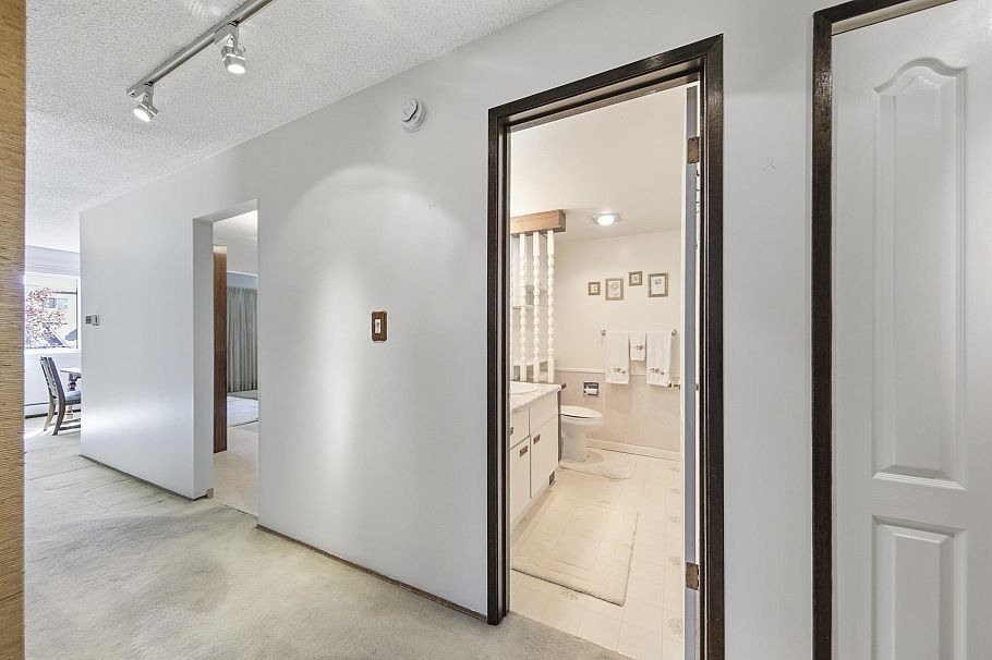 302 2320 Trinity Street Vancouver, BC - 20