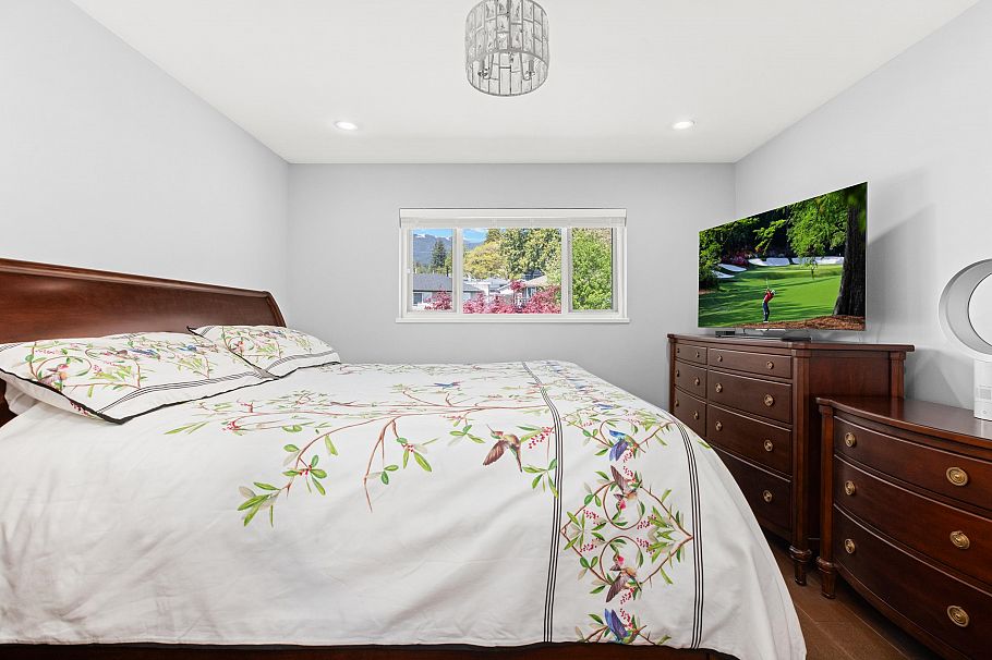 219 E 26th Street North Vancouver, BC - 15