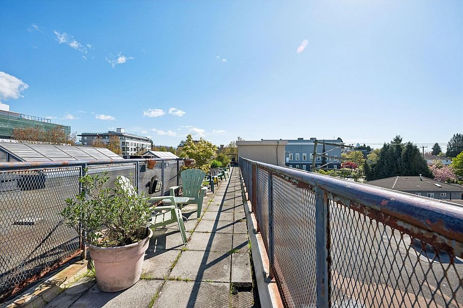 321 2556 E Hastings Street Vancouver, BC - 21