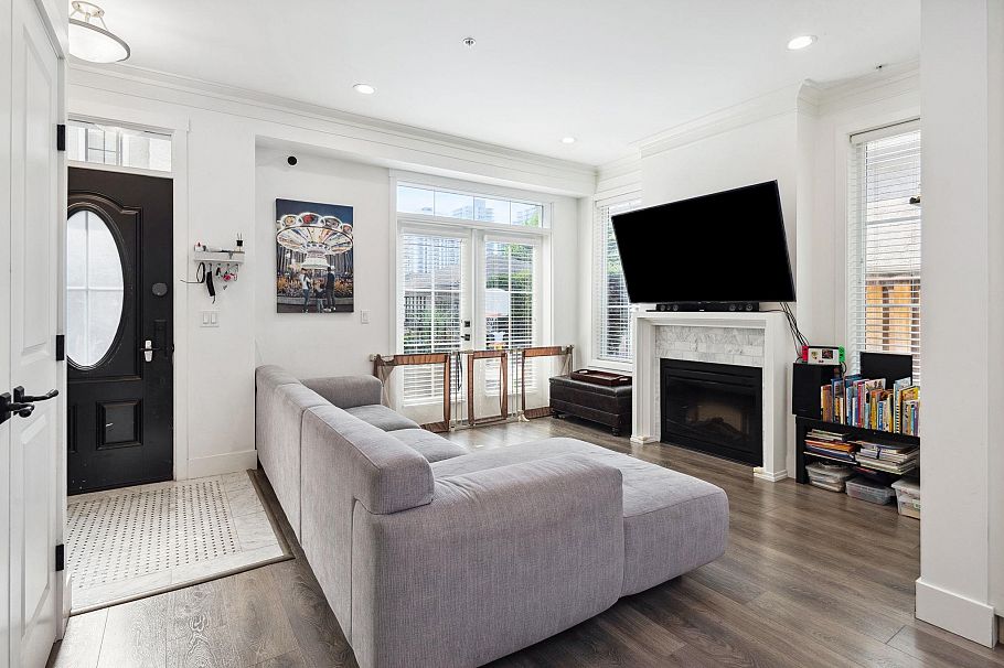 352 W 62nd Avenue Vancouver, BC - 7