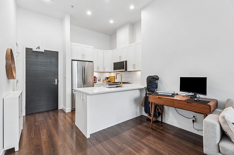 101 2077 Rosser Avenue Burnaby, BC - 10