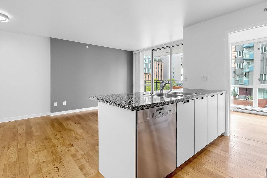602 1082 Seymour Street Vancouver, BC - 10