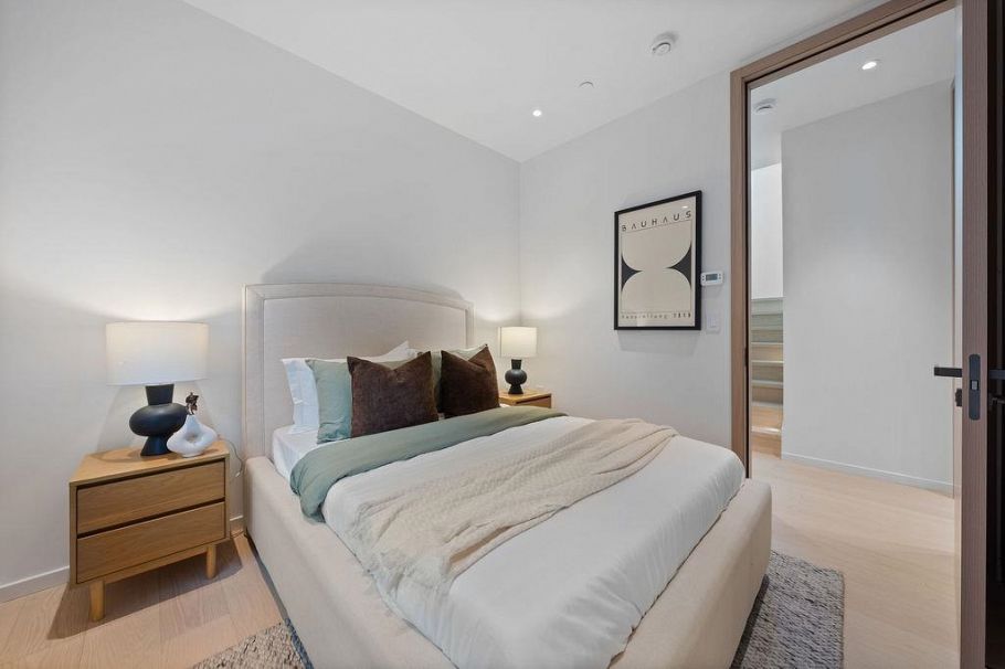 1 2935 W 15th Avenue Vancouver, BC - 29