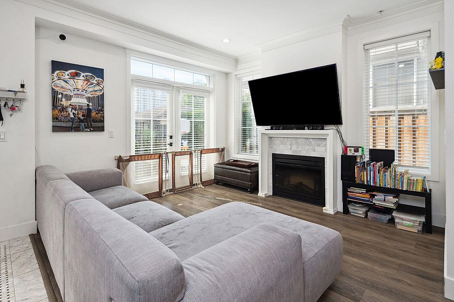 352 W 62nd Avenue Vancouver, BC - 9