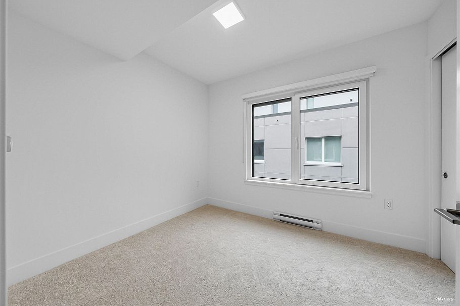 2071 E 1st Avenue Vancouver, BC - 24