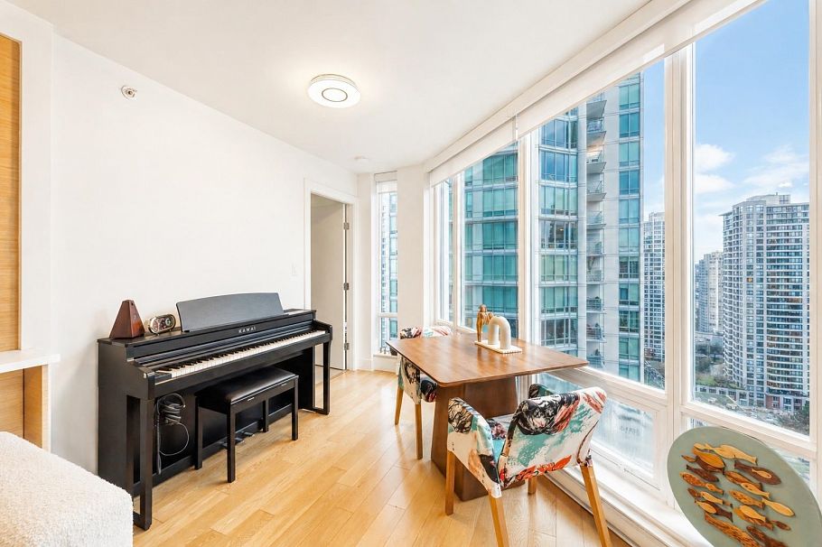 1901 565 Smithe Street Vancouver, BC - 5