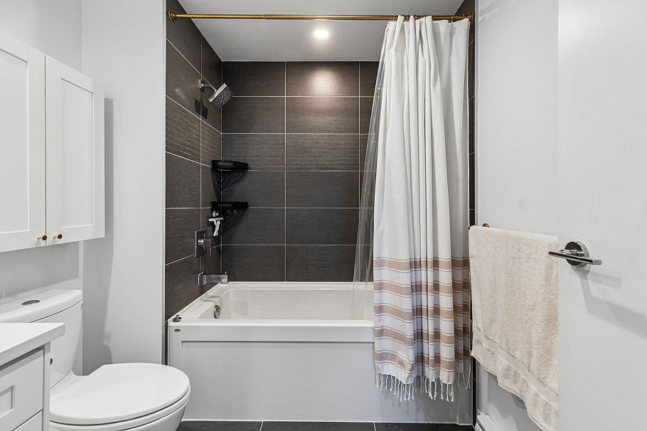 101 2077 Rosser Avenue Burnaby, BC - 19