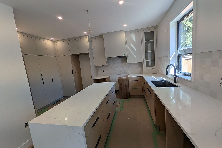 918 E 16th Avenue Vancouver, BC - 8