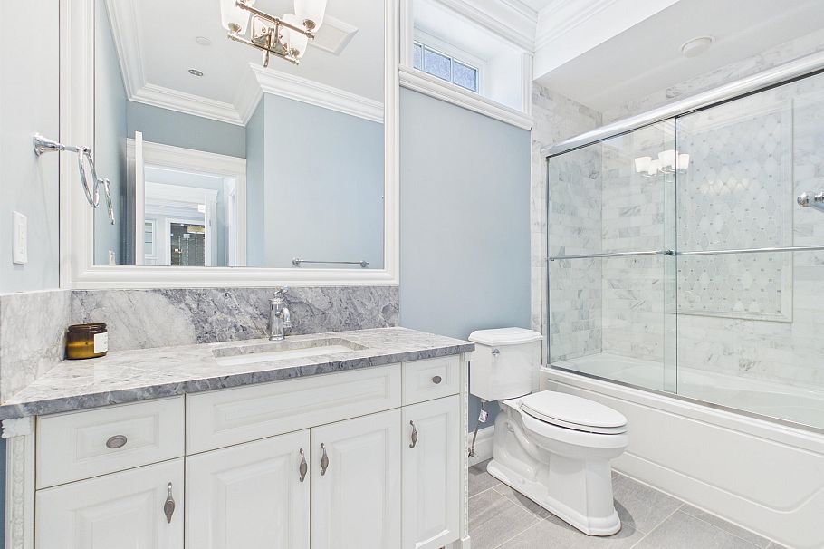 738 W 54th Avenue Vancouver, BC - 26