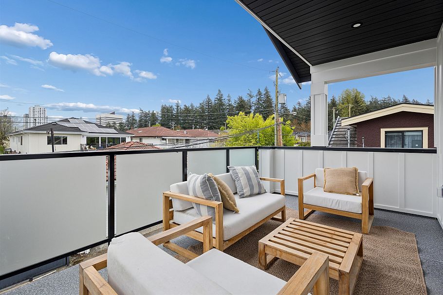 2 3639 E 46th Avenue Vancouver, BC - 22