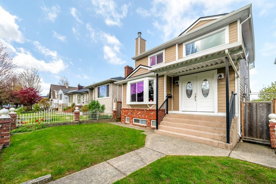 3639 E 26th Avenue Vancouver, BC - 2