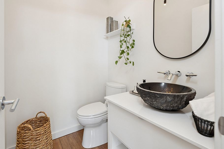 626 E 22 Avenue Vancouver, BC - 29