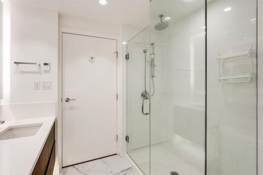 1504 1632 Lions Gate Lane North Vancouver, BC - 32