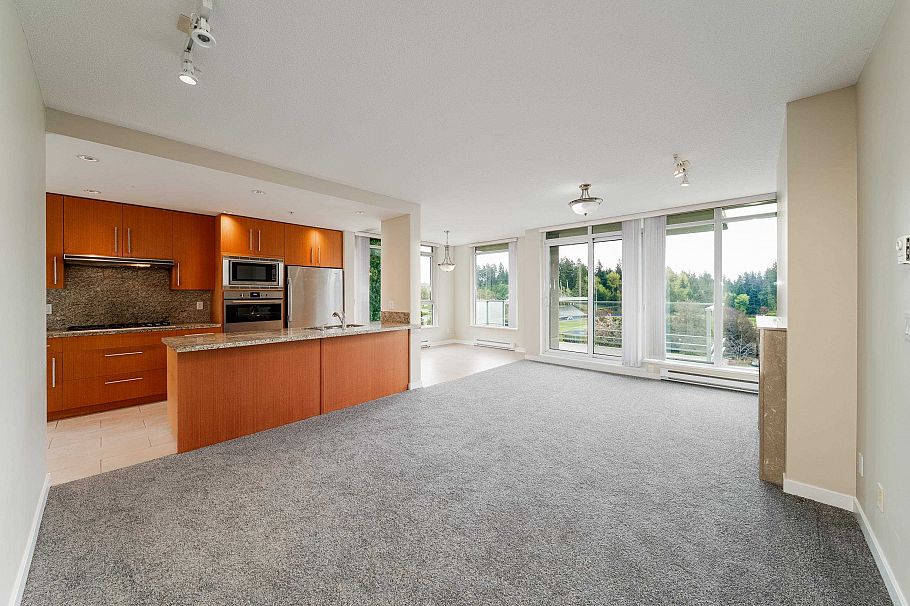 702 2688 West Mall Vancouver, BC - 3