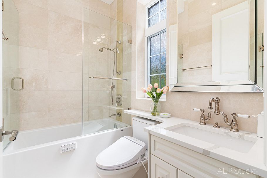 6038 Marguerite Street Vancouver, BC - 23