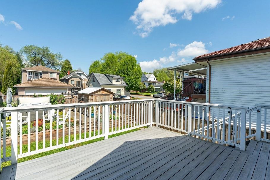 2281 E 7th Avenue Vancouver, BC - 7