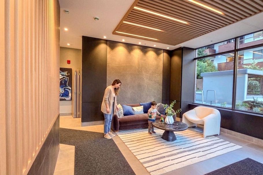 402 110 E 17th Street North Vancouver, BC - 15