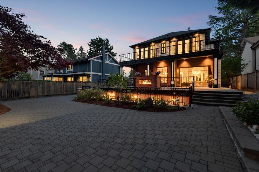 4177 Doncaster Way Vancouver, BC - 3