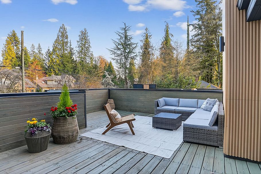 2221 Bowser Avenue North Vancouver, BC - 4