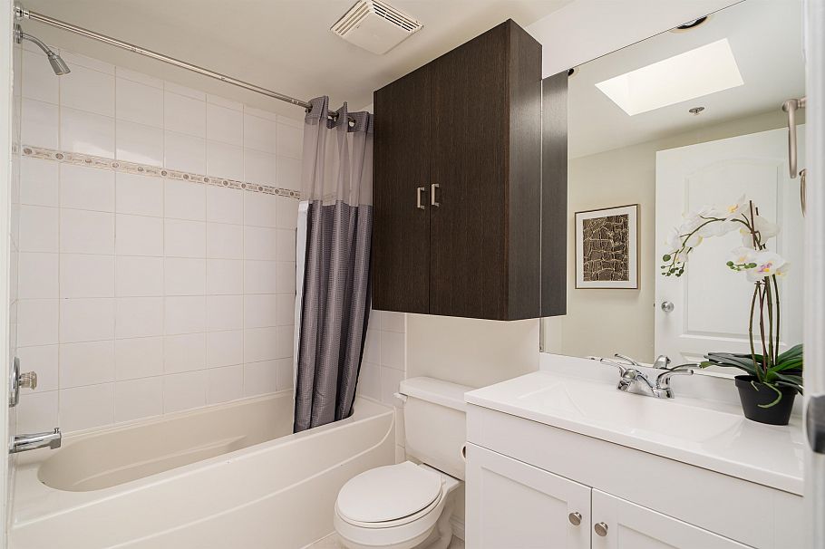 206 2190 W 5th Avenue Vancouver, BC - 18